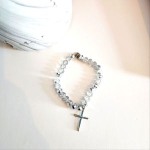 Cross pendant bracelet